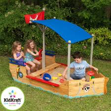 Kidkraft Sandkasten Piratenschiff Praktischer Stauraum Fur Eimer Schaufeln Und Andere Spielzeug Sandkasten Piratenschiff Sandkasten Kinder Spielplatz Garten