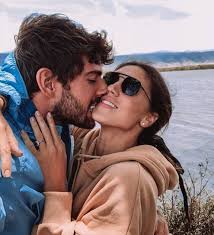 Cecilia rodriguez e ignazio moser si sono raccontati in una lunga intervista e hanno parlato anche del vibratore che usano per divertirsi. Cecilia Rodriguez E Ignazio Moser Nozze Cosa Ne Dicono A Casa Moser