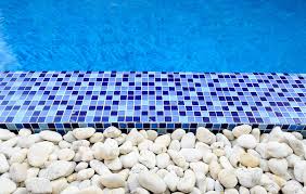 10 Idees Pour Amenager Le Bord De Sa Piscine Constructeur Piscine Net
