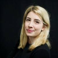 Lisa Stutz's Instagram, Twitter & Facebook