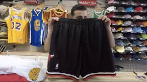 mitchell and ness swingman chicago bulls shorts with pockets