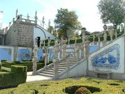 kɐʃˈtɛlu ˈβɾɐ̃ku ) is a municipality and former bishopric in castelo branco district, in centro region, portugal. Castelo Branco Portugal Travel Guide