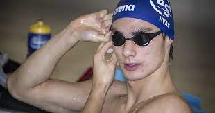 Троструки је освајач медаља на олимпијским играма младих. Det Norske Svommetalentet Tomoe Zenimoto Hvas Norske Tomoe 18 Er Et Av Verdens Storste Svommetalenter