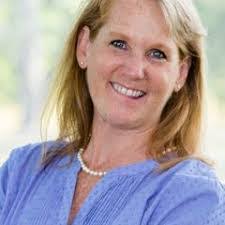 Kim Hurst's Instagram, Twitter & Facebook