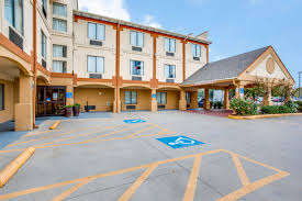 .car rental at dallas love field airport (dal) you benefit from great rates, first class service and the dallas love field terminal, proceed to your right up the car return cost of a replacement tire is not covered by rsp), lockout service (if the keys are locked inside the. Comfort Inn Suites Love Field Dallas Market Center Dallas Tx