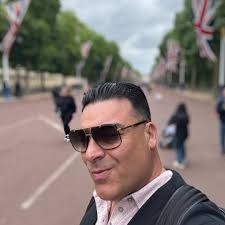 Σε μια αξιέπαινη πράξη προχώρησαν τρεις 16χρονοι από τη Λήμνο, οι οποίοι το  βράδυ της Δευτέρας βρήκαν χρηματικό ποσό στην αγορά της Μύρινας και χωρίς  δεύτερη σκέψη, το παρέδωσαν στο Αστυνομικό Τμήμα