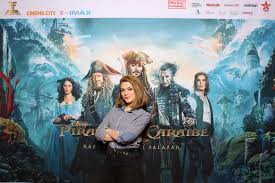 300 de seriale, 850 de filme, titluri pentru copii și documentare. Jack Sparrow A Atras Vedetele La Avanpremiera Filmului PiraÈii Din Caraibe RÄzbunarea Lui Salazar Revista National Geographic Romania