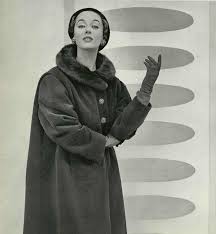 L Officiel De La Mode 1953 Manteau Jean Patou Modest Flatterboutique Flatterstyle Flatter Modest Tzniut Tznius Vintage Coat Jean Patou Vintage