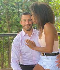 Olympic diver jennifer abel was surprised by a proposal from her partner after flying home from silver medallist jennifer abel was met by partner david lemieux, a professional boxer, who went. 9hvhqmay2h2ucm