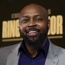 When Kobe Bryant declared that he played for the greatest AAU team ever  with Vince Carter: "We were smashing people by 60,70 points"