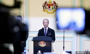 One scenario is for the perikatan nasional government to remain in place with a different leader, perhaps veteran lawmaker tengku razaleigh hamzah or former umno youth chief khairy jamaluddin, though that will depend on the coalition staying. Wfd3tndfhtbbtm