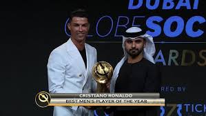 Following his win against mauricio fuentes and armando santos, casimero moved back up to the flyweight division. Cristiano Ronaldo Poses With Another Trophy Alongside Girlfriend And Four Children Daily Mail Online