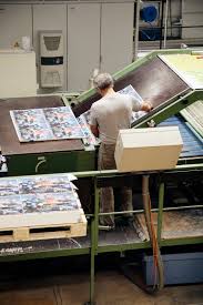 During the first 170 years of jigsaw history this was the only method by which to make jigsaws. Here S How Those Hot Jigsaw Puzzles Are Made The New York Times