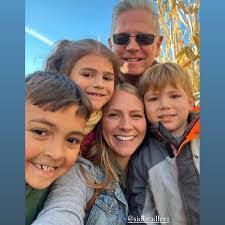 Bradley Sidwell's Instagram, Twitter & Facebook