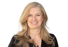 Amy Karn's Instagram, Twitter & Facebook