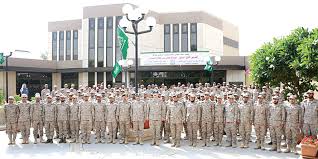 كانت بداية تأسيس جامعة الأمير سلطان في عام 1999 تحت اسم كلية الأمير سلطان الخاصة، وفي عام 2003م قامت وزارة التعليم العالي (وزارة التعليم حاليًا). Ù‚Ø§Ø¦Ø¯ ÙƒÙ„ÙŠØ© Ø§Ù„Ø£Ù…ÙŠØ± Ø³Ù„Ø·Ø§Ù† Ø§Ù„Ø¹Ø³ÙƒØ±ÙŠØ© Ø§Ø¹ØªÙ…Ø§Ø¯ Ø§Ù„ÙƒÙ„ÙŠØ© ÙƒØ£ÙˆÙ„ Ù…Ø±ÙƒØ² ÙÙŠ Ù…Ù†Ø·Ù‚Ø© Ø§Ù„Ø®Ù„ÙŠØ¬ Ù„ØªÙ‚Ø¯ÙŠÙ… Ø¨Ø±Ø§Ù…Ø¬ Ø§Ù„Ø¥Ù†Ù‚Ø§Ø° ÙˆØ§Ù„Ø¥ØµØ§Ø¨Ø§Øª Ø§Ù„Ø¯ÙˆÙ„ÙŠ