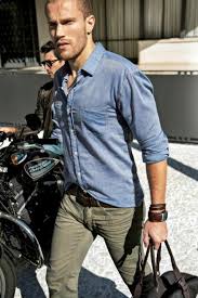 Bermuda en jean 5 poches homme taille 28 220,00 € voir les détails. Comment Porter Chemise En Jeans Homme Archzine Fr