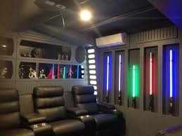 Les Plus Beaux Home Cinema Inspires De Star Wars Petite Salle De Cinema Salle De Cinema Maison Design De Salle De Jeux