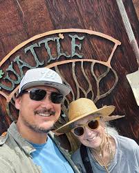 Community gardens for all! In the last couple weeks, I've visited  @moonwaterfarm @lacropswap @wattlesfarm @almabackyardfarms @rootdownla and  so grateful that this collective of efforts is growing new-old ways that we  can be