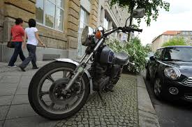 Wer Zahlt Wenn Das Motorrad Gegen Ein Auto Fallt Motorrad News