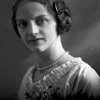 Stage actress Lillian Davin (SAYRE 22090)