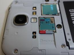 One easy way you can remove write protection from your sd card is to make sure the tiny lock switch on the left side of your sd card is slid up. Samsung Galaxy S4 Camera Can T Save Pictures To Sd Card Remove Microsd Card Write Protection Other Memory Issues