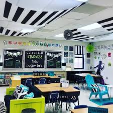 I Am All About This Classroom Color Scheme From Focusedin4th The Green Bench Is Classroom Color Scheme Elementary Classroom Themes Elementary Classroom Decor
