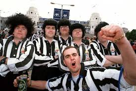 It was contested between manchester united and newcastle united. Soccer Axa Fa Cup Final Manchester United V Newcastle United Flashbak