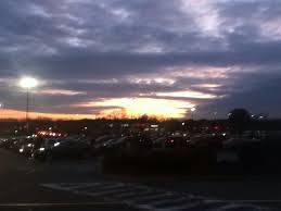 Lincoln Mall Parking Lot Very Cold Night Out There But I Love The Sky Cold Night Sunset Rhode Island