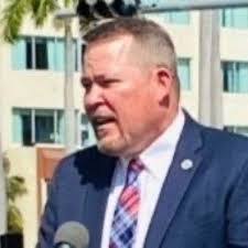 Brett Rinehart's Instagram, Twitter & Facebook