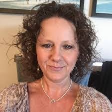 Tina Scull's Instagram, Twitter & Facebook