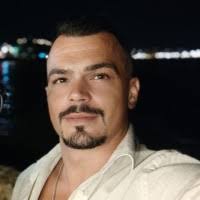 50+ perfiles de «Daniel Narvaez»