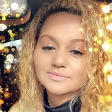 Karla Galo's Instagram, Twitter & Facebook