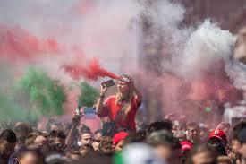 Erst in der schlussphase trafen raphael. Em 2021 Vor Dem Spiel Ungarn Gegen Portugal Ziehen Tausende Fans Durch Budapest