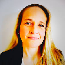 Tricia Steele's Instagram, Twitter & Facebook