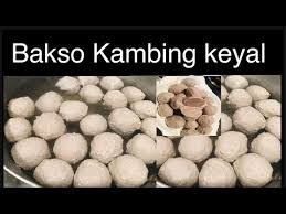 Pisahkan daging dengan tulangnya dan masukkan ke dalam freezer dalam waktu 30 menit hingga daging menjadi lunak. Susu Soya Cara Membuat Baso Kambing Super Enak Bakso Daging Kambing Kenyal Anti Gagal Bakso Beranak Youtube