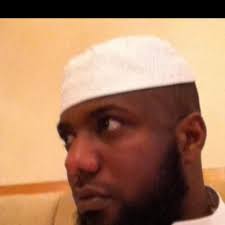 هو مشاري بن راشد بن غريب بن محمد بن راشد العفاسي من العفسة من قبيلة مطير ، من مواليد دولة الكويت ليوم الأحد 11 رمضان 1396 هـ / الموافق 5 سبتمبر 1976م، متزوج وأب لابنين وثلاث بنات، يكنّى بأبي راشد. Ø¹Ø¨Ø¯Ø§Ù„Ù„Ù‡ Ø§Ù„Ø´Ø±Ù‚Ø§ÙˆÙŠ Abo 3omar80 Twitter