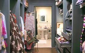 How paint colors can act. Likes Tumblr Disegni Armadio Carrie Bradshaw Appartamento Hipster