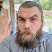 Lisa Hisle's Instagram, Twitter & Facebook