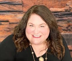 Laura Lightsey's Instagram, Twitter & Facebook