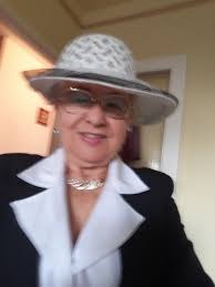 Dr. Fernando Gomes Pinto added...