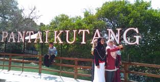 Harga tersebut belum termasuk biaya parkir kendaraan. Cerita Unik Di Balik Pantai Kutang Lamongan Yang Eksotik Ini Pwmu Co Portal Berkemajuan
