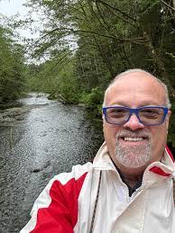 David Bendixen's Instagram, Twitter & Facebook