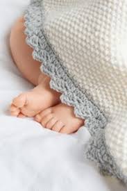 Babydecke Stricken Hier Finden Sie Inspiration Und Anleitung Anleitung Stricken Baby Stricken Babymutze Stricken