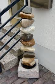 Findlingsstele Fur Ihren Garten Naturstein Haus Garten Garden Rock Art Stone Art Unique Garden Art