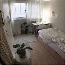 Simple minimalist small bedroom decor. 147 Minimalist Storage Ideas For Your Small Bedroom 6 Myhomeku Com Dekorasi Apartemen Ide Kamar Tidur Inspirasi Ruangan