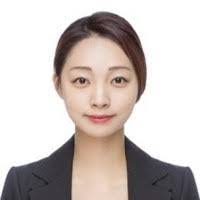 Heather Potwin's Instagram, Twitter & Facebook