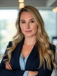 Candice Sears's Instagram, Twitter & Facebook