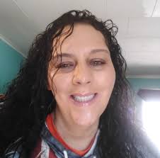 Unboxing a green mamba. Mambas are one of the fastest venomous snakes