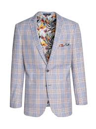 Complemented with a crimson contrast stitch and button thread. 1 Pmltxayn3g6m